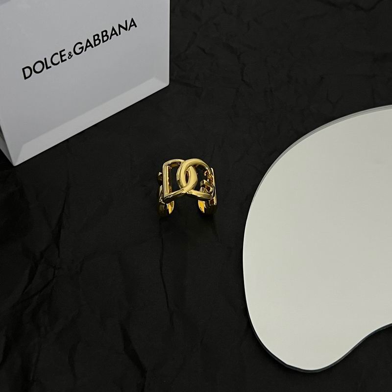 DG ring lyr02